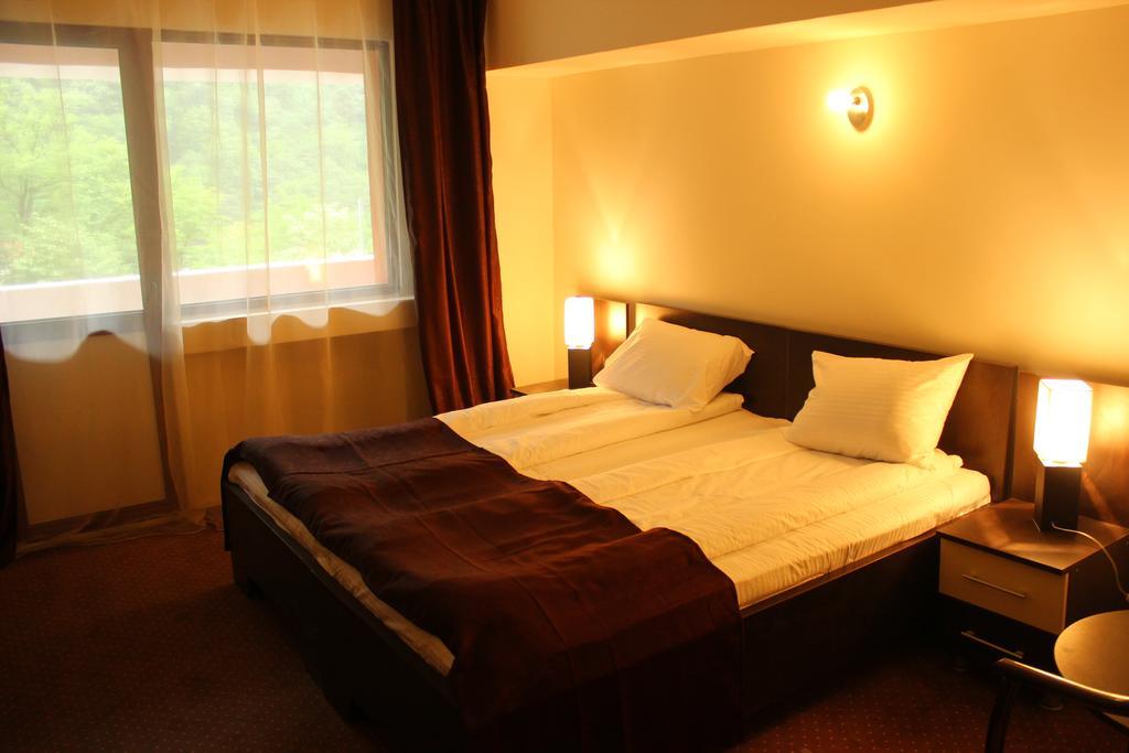 Hotel Domogled Байле Херкулане Стая снимка